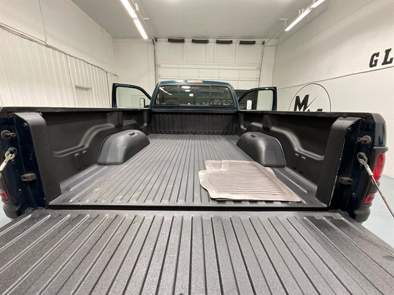 1994 Dodge Ram 2500 Laramie SLT Regular Cab 4X4 /5.2L V8/ 51,000 MILES  / ZERO RUST / LONG BED / BRAND NEW TIRES - Photo 11 - Gladstone, OR 97027