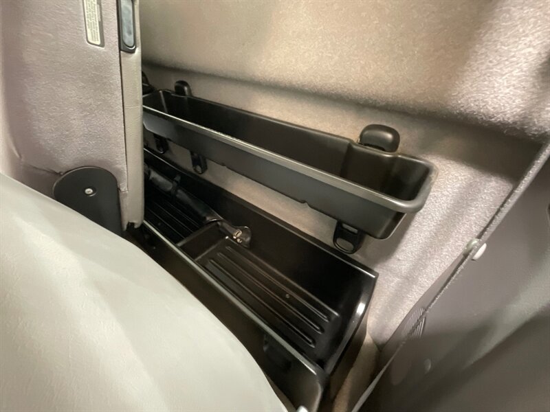 1994 Dodge Ram 2500 Laramie SLT Regular Cab 4X4 /5.2L V8/ 51,000 MILES  / ZERO RUST / LONG BED / BRAND NEW TIRES - Photo 20 - Gladstone, OR 97027