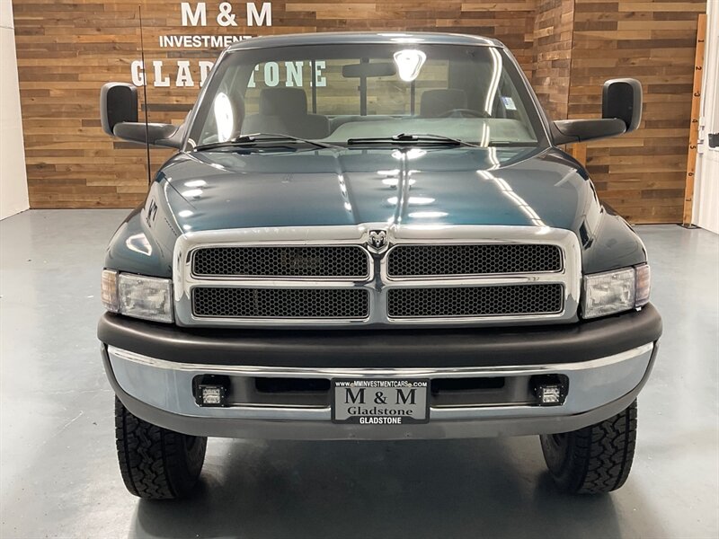 1994 Dodge Ram 2500 Laramie SLT Regular Cab 4X4 /5.2L V8/ 51,000 MILES  / ZERO RUST / LONG BED / BRAND NEW TIRES - Photo 5 - Gladstone, OR 97027
