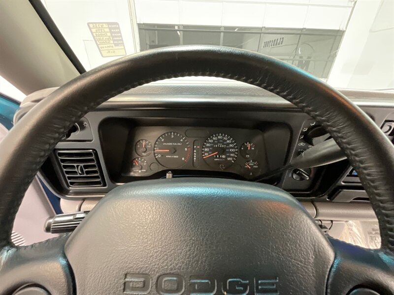 1994 Dodge Ram 2500 Laramie SLT Regular Cab 4X4 /5.2L V8/ 51,000 MILES  / ZERO RUST / LONG BED / BRAND NEW TIRES - Photo 39 - Gladstone, OR 97027