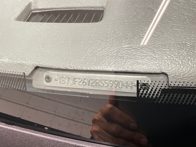 1994 Dodge Ram 2500 Laramie SLT Regular Cab 4X4 /5.2L V8/ 51,000 MILES  / ZERO RUST / LONG BED / BRAND NEW TIRES - Photo 46 - Gladstone, OR 97027