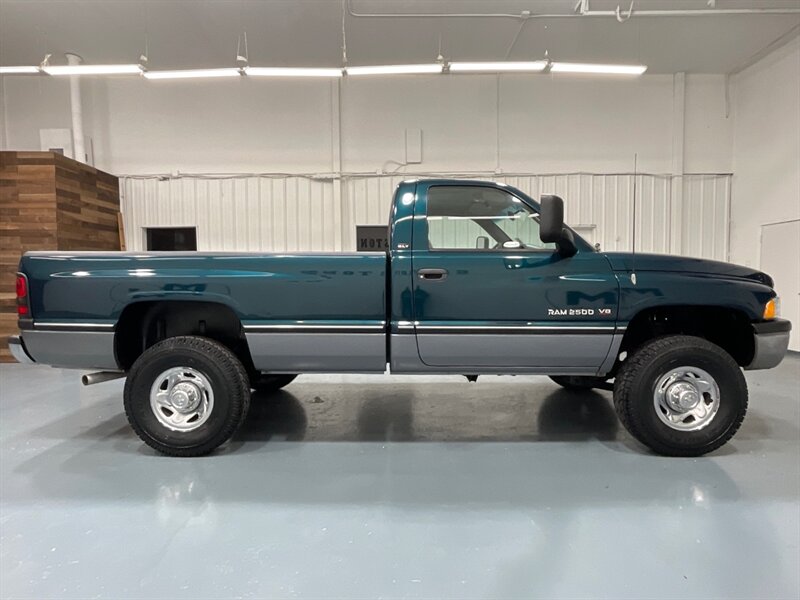 1994 Dodge Ram 2500 Laramie SLT Regular Cab 4X4 /5.2L V8/ 51,000 MILES  / ZERO RUST / LONG BED / BRAND NEW TIRES - Photo 4 - Gladstone, OR 97027