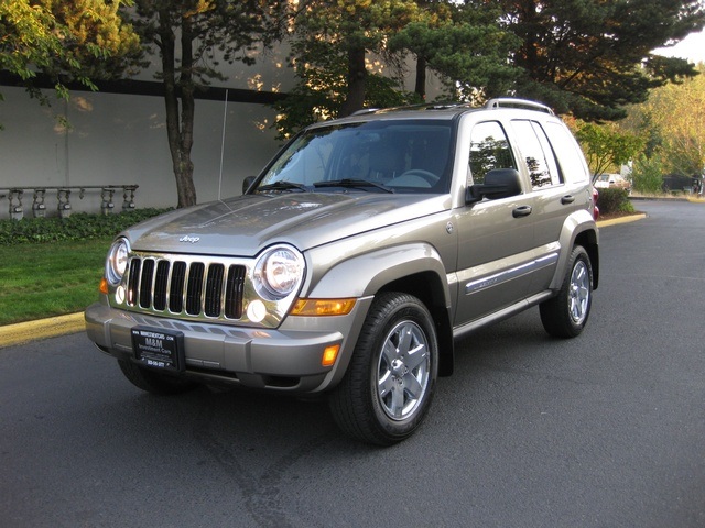 2007 Jeep Liberty Limited/ 4WD/ Moonroof/ Excellent Cond