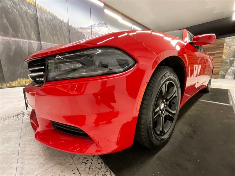 2017 Dodge Charger SE Sedan / V6 / 8-Speed Transmission /Remote Start  / LOCAL OREGON CAR / 48K Miles - Photo 34 - Gladstone, OR 97027