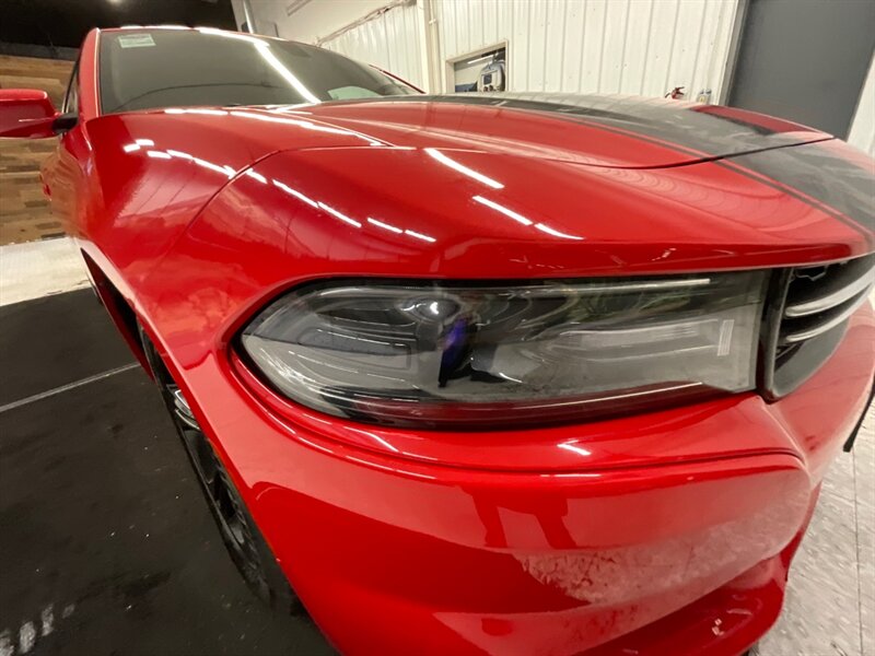 2017 Dodge Charger SE Sedan / V6 / 8-Speed Transmission /Remote Start  / LOCAL OREGON CAR / 48K Miles - Photo 27 - Gladstone, OR 97027