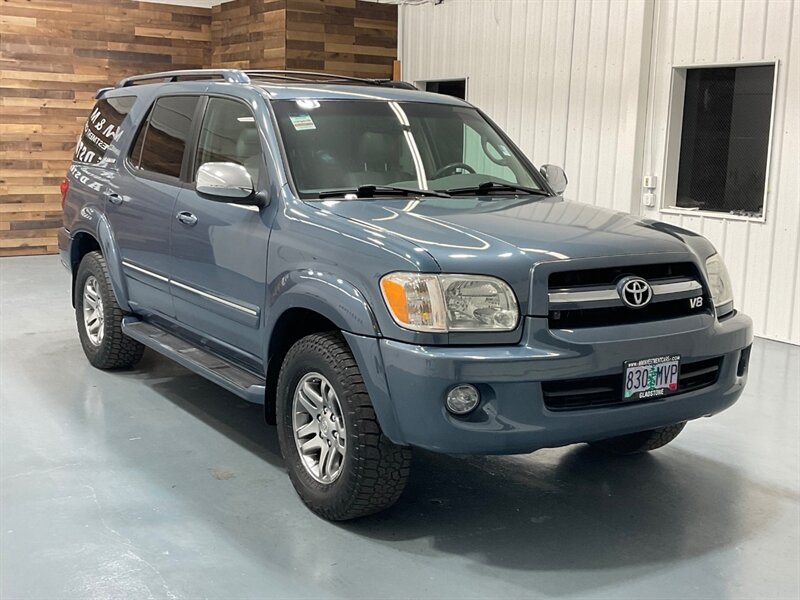 2007 Toyota Sequoia Limited 4X4 / 4.7L V8 / 3RD SEAT / FRSH TIMNG BELT  Leather w. Heated Seats / FRESH TIMING BELT SERVICE DONE - Photo 2 - Gladstone, OR 97027