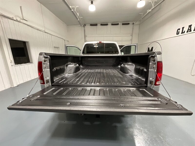 2001 Ford F-350 XLT Regular Cab 4X4 / 7.3L DIESEL / 72,000 MILES  / Long Bed / SRW / Brand New Tires / ZERO RUST - Photo 10 - Gladstone, OR 97027