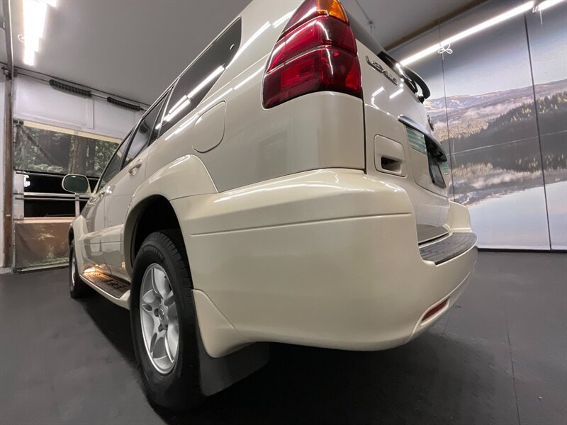 2003 Lexus GX 470 Sport Utility 4X4 / 3RD ROW / 128,000 MILES   - Photo 12 - Gladstone, OR 97027