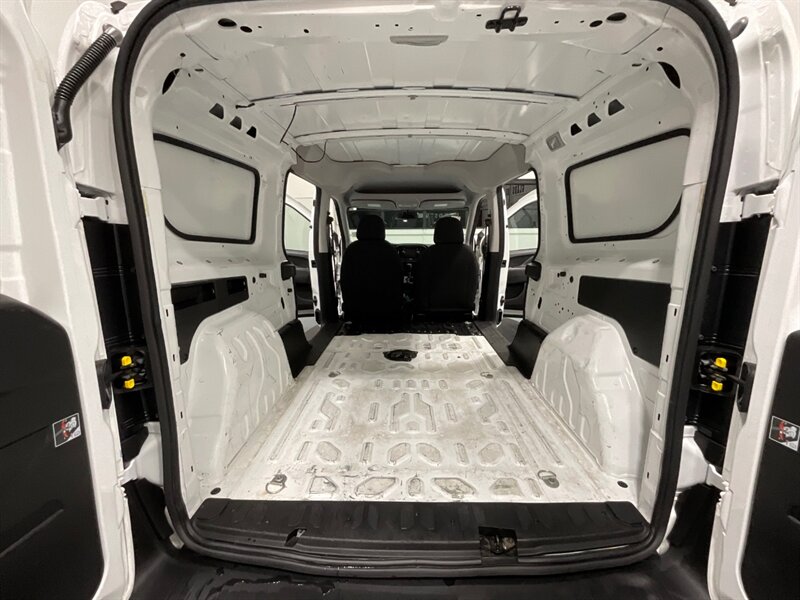 2019 RAM ProMaster City Tradesman CARGO VAN / 4-Door / 1-OWNER / 92K MILES  / Backup Camera - Photo 10 - Gladstone, OR 97027