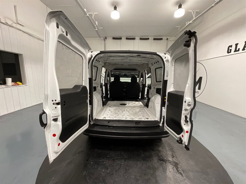 2019 RAM ProMaster City Tradesman CARGO VAN / 4-Door / 1-OWNER / 92K MILES  / Backup Camera - Photo 9 - Gladstone, OR 97027