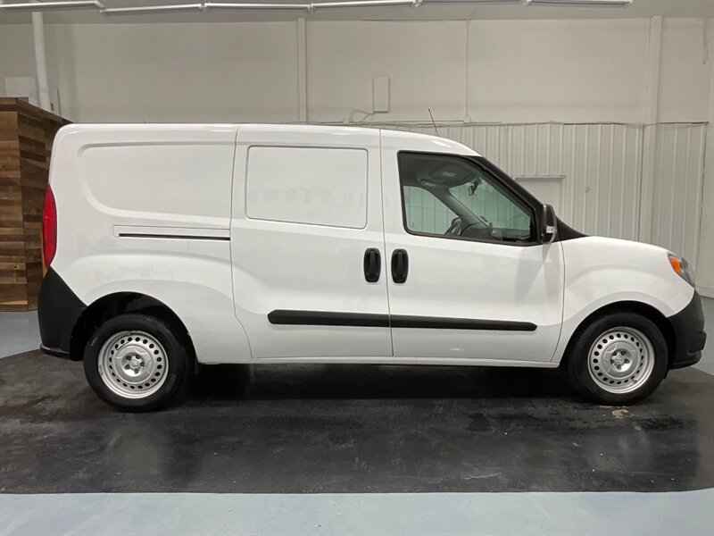 2019 RAM ProMaster City Tradesman CARGO VAN / 4-Door / 1-OWNER / 92K MILES  / Backup Camera - Photo 4 - Gladstone, OR 97027