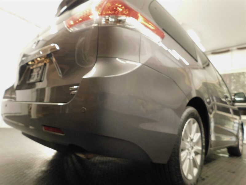 2013 Toyota Sienna Limited 7-Passenger   - Photo 39 - Gladstone, OR 97027