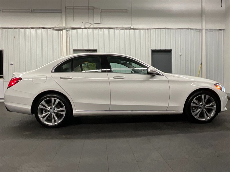 2015 Mercedes-Benz C 300 4MATIC AWD / L   - Photo 4 - Gladstone, OR 97027