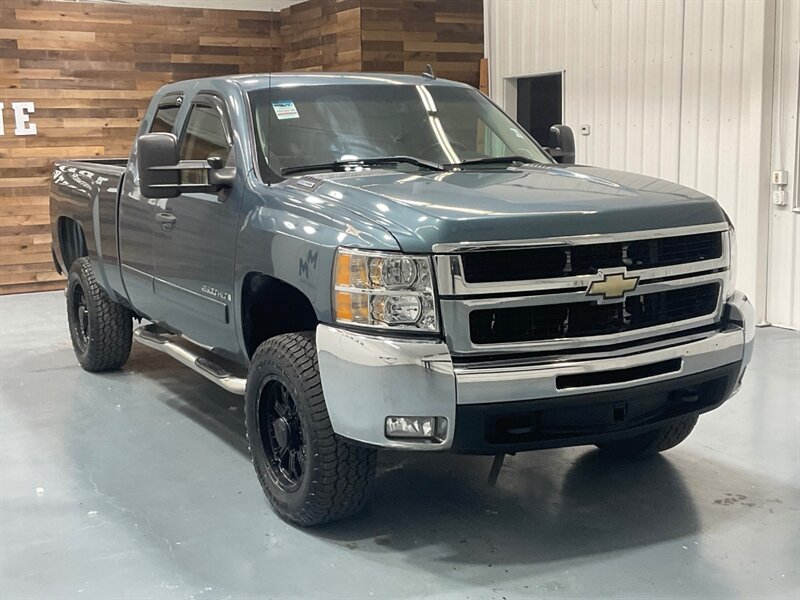 2007 Chevrolet Silverado 2500 LT 4X4 6.6L DURAMAX DIESEL / NEW WHEELS TIRES  / SHORT BED / ZERO RUST - Photo 2 - Gladstone, OR 97027