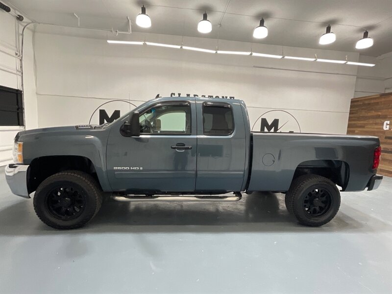 2007 Chevrolet Silverado 2500 LT 4X4 6.6L DURAMAX DIESEL / NEW WHEELS TIRES  / SHORT BED / ZERO RUST - Photo 3 - Gladstone, OR 97027