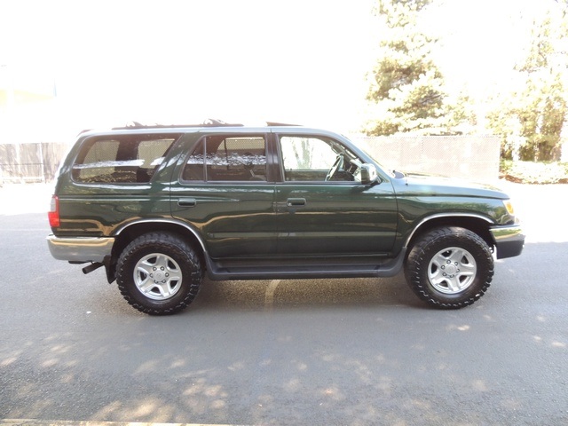 2000 Toyota 4Runner   - Photo 4 - Portland, OR 97217