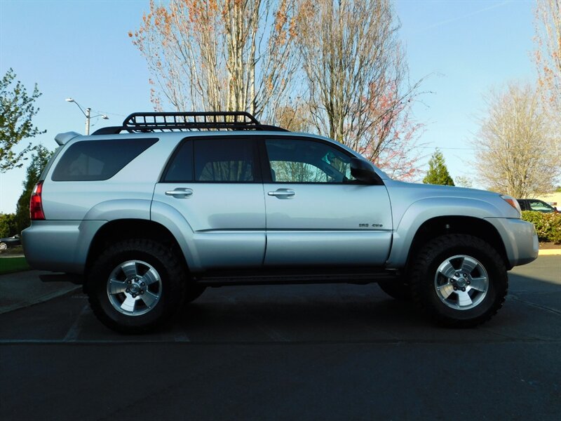 2008 Toyota 4Runner SR5 4X4 6Cyl / Sunroof / LIFTED NEW 33 " MUD TIRES - Photo 4 - Portland, OR 97217