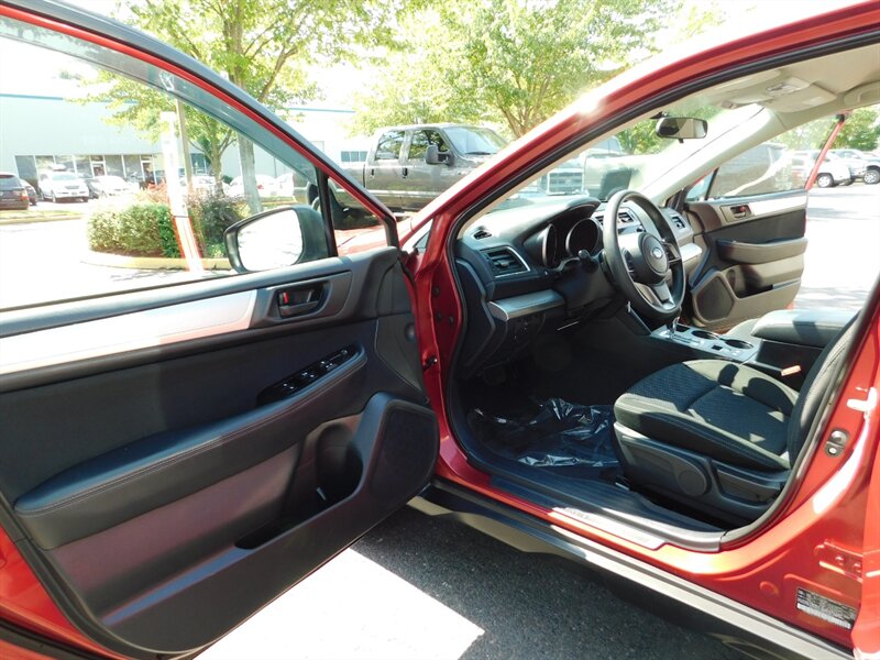 2018 Subaru Outback 2.5i Wagon / Backup Camera / 37,000 MILES / CLEAN   - Photo 9 - Portland, OR 97217