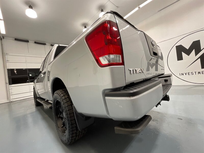 2011 Nissan Titan SV Crew Cab 4X4 / 5.6L V8 / Navi & backup Camera  / ZERO RUST - Photo 56 - Gladstone, OR 97027