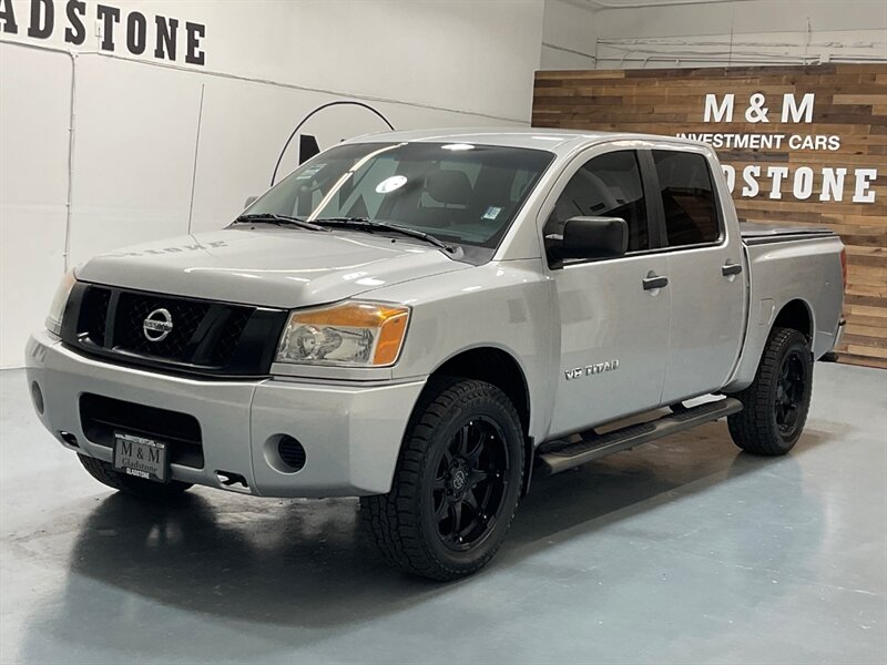 2011 Nissan Titan SV Crew Cab 4X4 / 5.6L V8 / Navi & backup Camera  / ZERO RUST - Photo 1 - Gladstone, OR 97027