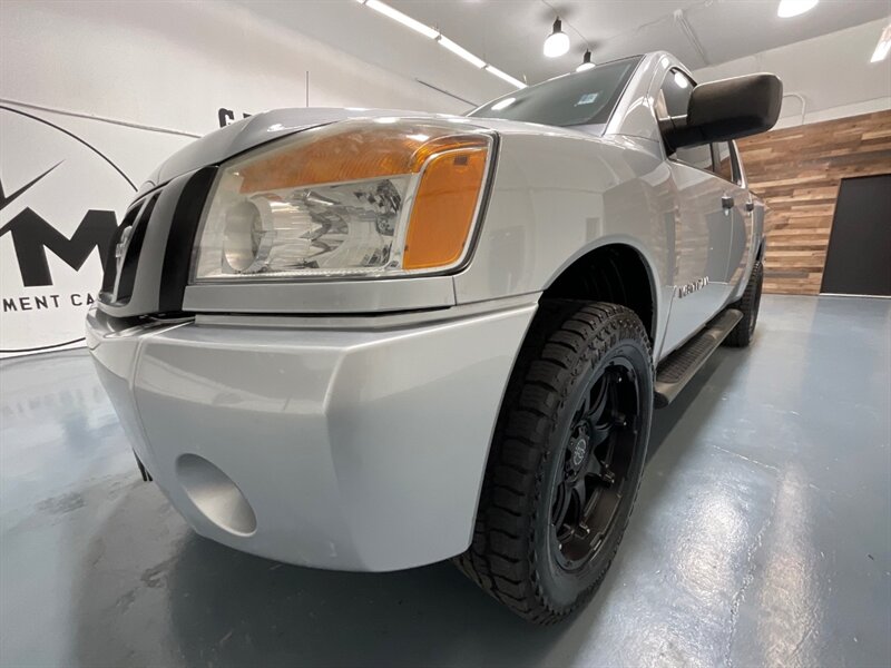 2011 Nissan Titan SV Crew Cab 4X4 / 5.6L V8 / Navi & backup Camera  / ZERO RUST - Photo 57 - Gladstone, OR 97027