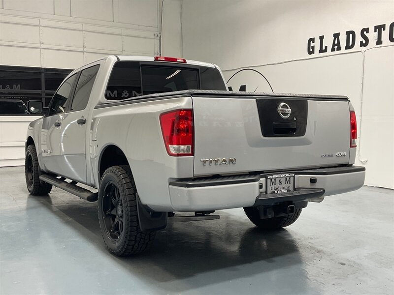 2011 Nissan Titan SV Crew Cab 4X4 / 5.6L V8 / Navi & backup Camera  / ZERO RUST - Photo 8 - Gladstone, OR 97027