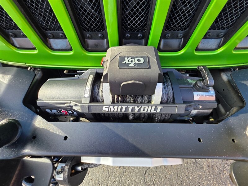 2018 Jeep Wrangler UNLIMITED SAHARA 4X4 LIFTED 6-SPEED 38K miles / Many Custom Upgrades / Very Low Miles / Suspension Lift / Bumpers / Winch / Fully Loaded - Photo 49 - Portland, OR 97217