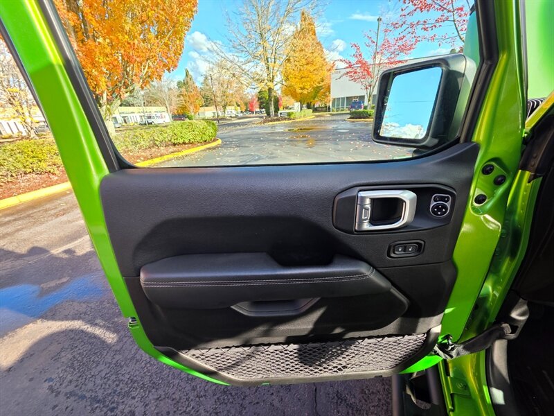 2018 Jeep Wrangler UNLIMITED SAHARA 4X4 LIFTED 6-SPEED 38K miles / Many Custom Upgrades / Very Low Miles / Suspension Lift / Bumpers / Winch / Fully Loaded - Photo 43 - Portland, OR 97217