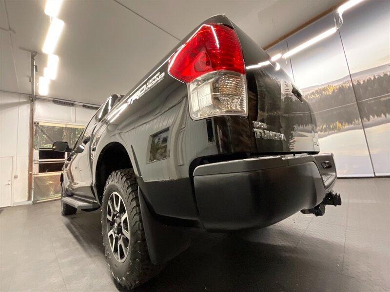 2012 Toyota Tundra TRD OFF RD CREW MAX / 4X4 / 5.7L / NEW BF GOODRICH  NEW TIRES / TRD OFF RD / CREW MAX / CLEAN CLEAN - Photo 11 - Gladstone, OR 97027