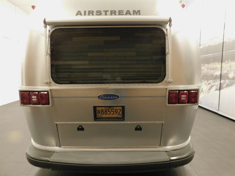 2006 Airstream Rt Classic Series M-30 / 31 Ft w/ Slide Out/75Th A Classic Series M-30   - Photo 6 - Gladstone, OR 97027