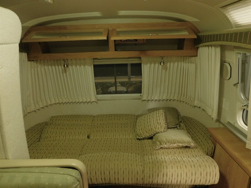 2006 Airstream Rt Classic Series M-30 / 31 Ft w/ Slide Out/75Th A Classic Series M-30   - Photo 42 - Gladstone, OR 97027