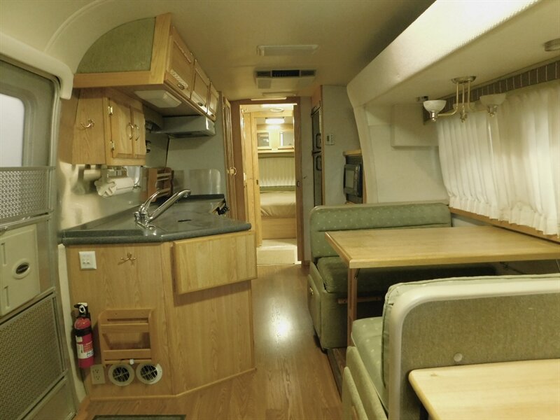 2006 Airstream Rt Classic Series M-30 / 31 Ft w/ Slide Out/75Th A Classic Series M-30   - Photo 18 - Gladstone, OR 97027