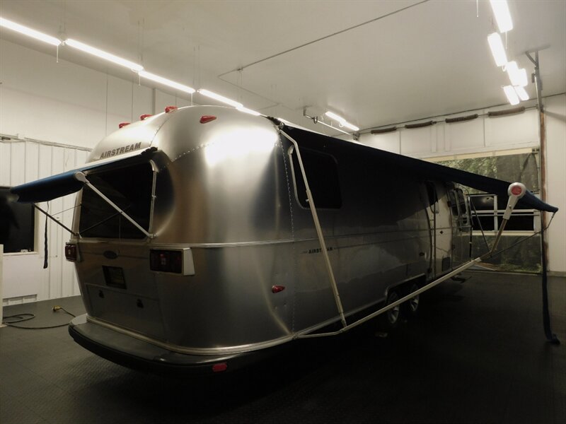 2006 Airstream Rt Classic Series M-30 / 31 Ft w/ Slide Out/75Th A Classic Series M-30   - Photo 7 - Gladstone, OR 97027