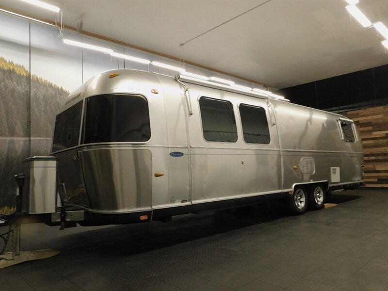 2006 Airstream Rt Classic Series M-30 / 31 Ft w/ Slide Out/75Th A Classic Series M-30   - Photo 43 - Gladstone, OR 97027