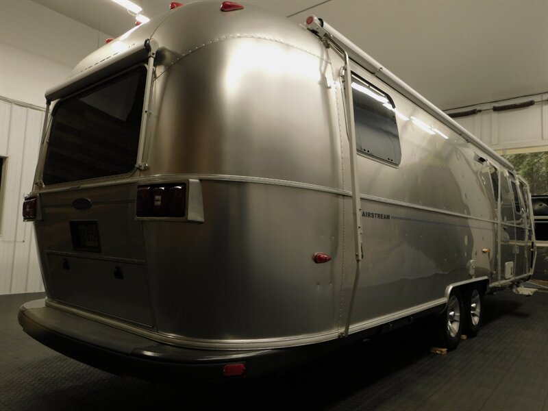 2006 Airstream Rt Classic Series M-30 / 31 Ft w/ Slide Out/75Th A Classic Series M-30   - Photo 48 - Gladstone, OR 97027