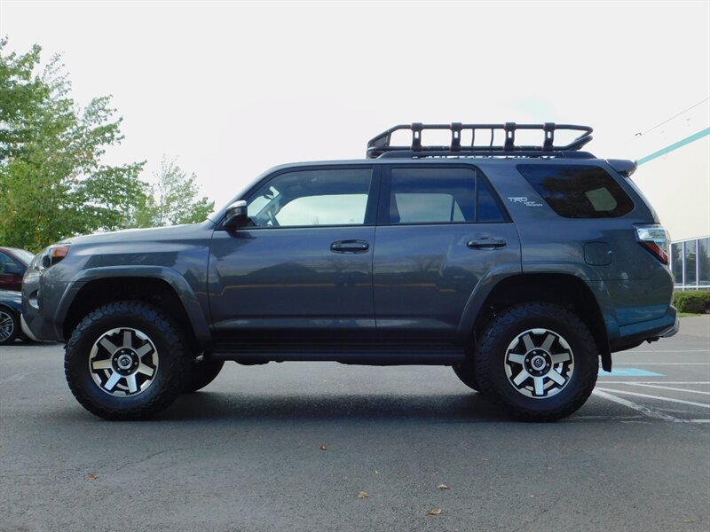 2020 Toyota 4Runner TRD Off-Road 4X4 /TRD Leather Heated Seats /LIFTED   - Photo 3 - Portland, OR 97217