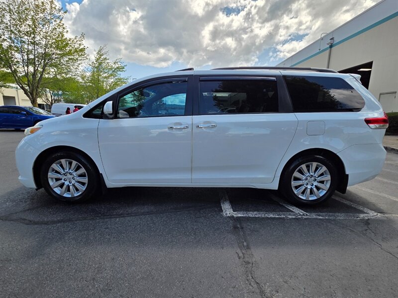 2011 Toyota Sienna XLE 4WD / ALL WHEEL DRIVE / 7-PASSENGER / NAVi / CAM / DVD /SUNROOF / LEATHER / RECORDS - Photo 3 - Portland, OR 97217