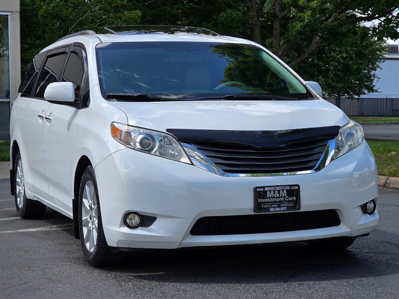 2011 Toyota Sienna XLE 4WD / ALL WHEEL DRIVE / 7-PASSENGER / NAVi / CAM / DVD /SUNROOF / LEATHER / RECORDS - Photo 2 - Portland, OR 97217