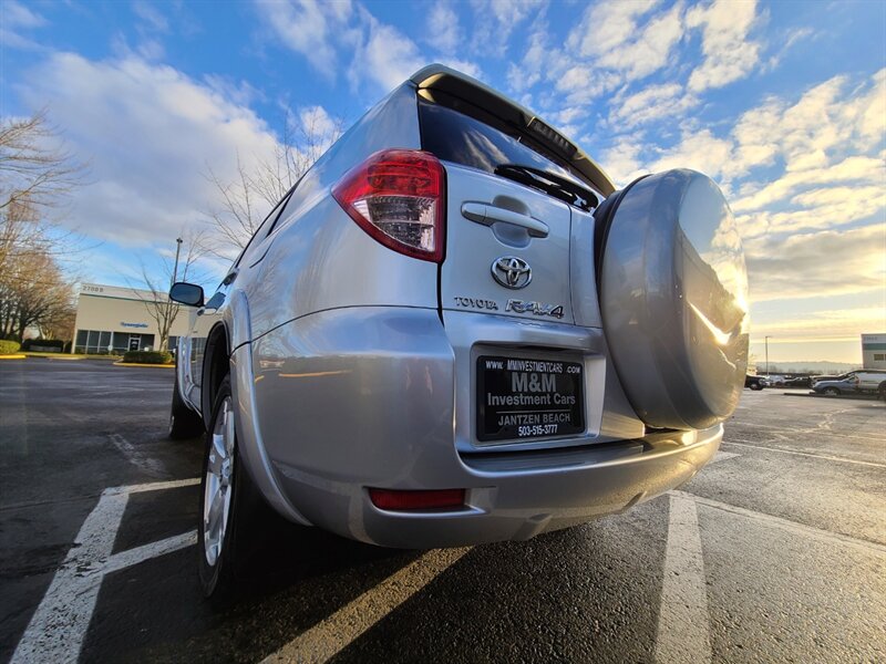 2006 Toyota RAV4 Sport  / FOUR WHEEL DRIVE / EXCELLENT CONDITION ! - Photo 12 - Portland, OR 97217