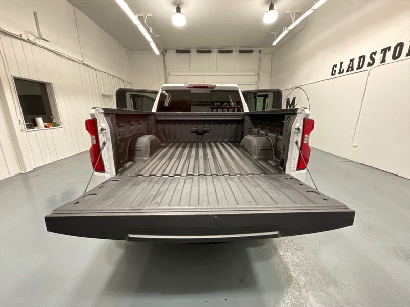 2019 Chevrolet Silverado 1500 RST Crew Cab 4X4 / Z71 OFF RD / Leather /1-OWNER  / ZERO RUST - Photo 10 - Gladstone, OR 97027