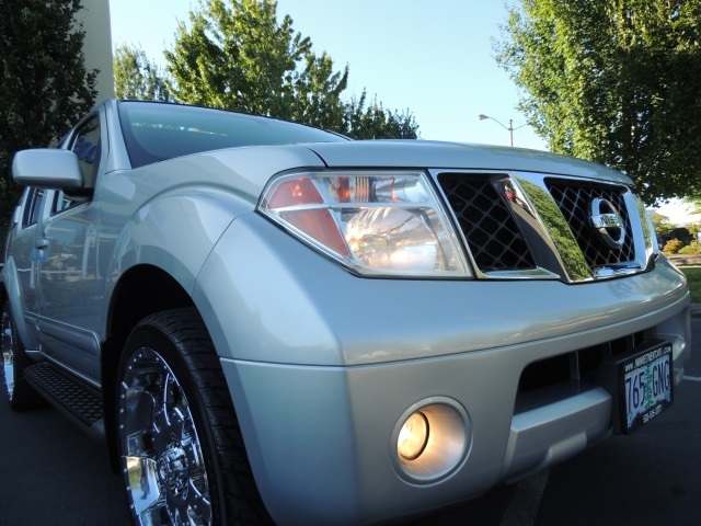 2005 Nissan Pathfinder LE / 4X4 / 3RD Seat / Navigation / 22-inch Wheels   - Photo 10 - Portland, OR 97217