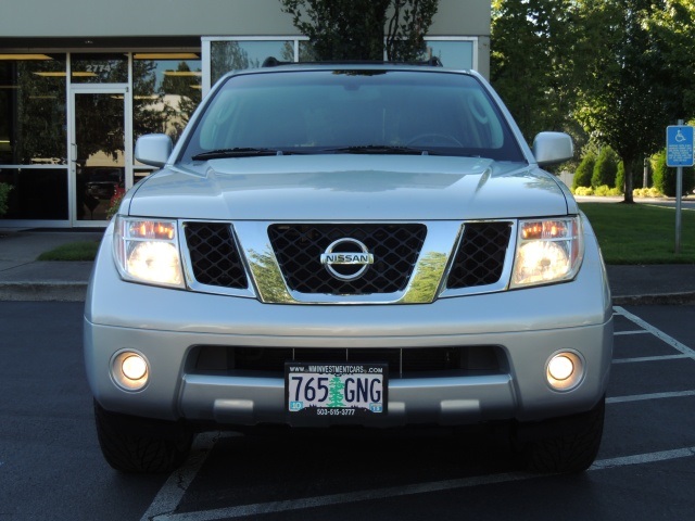 2005 Nissan Pathfinder LE / 4X4 / 3RD Seat / Navigation / 22-inch Wheels   - Photo 5 - Portland, OR 97217