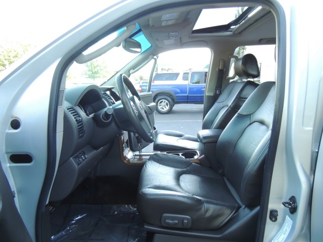 2005 Nissan Pathfinder LE / 4X4 / 3RD Seat / Navigation / 22-inch Wheels   - Photo 20 - Portland, OR 97217