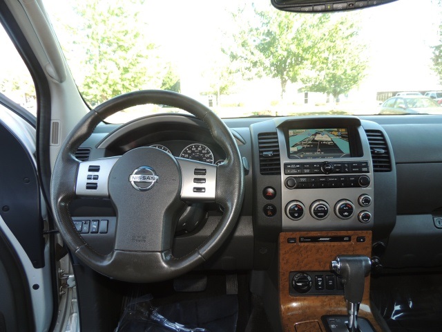 2005 Nissan Pathfinder LE / 4X4 / 3RD Seat / Navigation / 22-inch Wheels   - Photo 29 - Portland, OR 97217