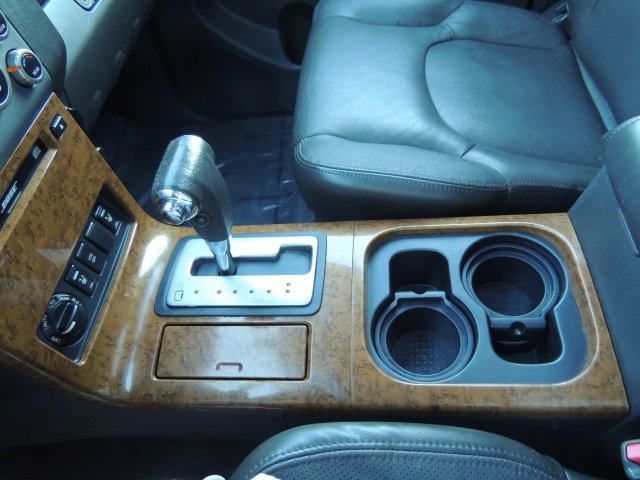 2005 Nissan Pathfinder LE / 4X4 / 3RD Seat / Navigation / 22-inch Wheels   - Photo 36 - Portland, OR 97217