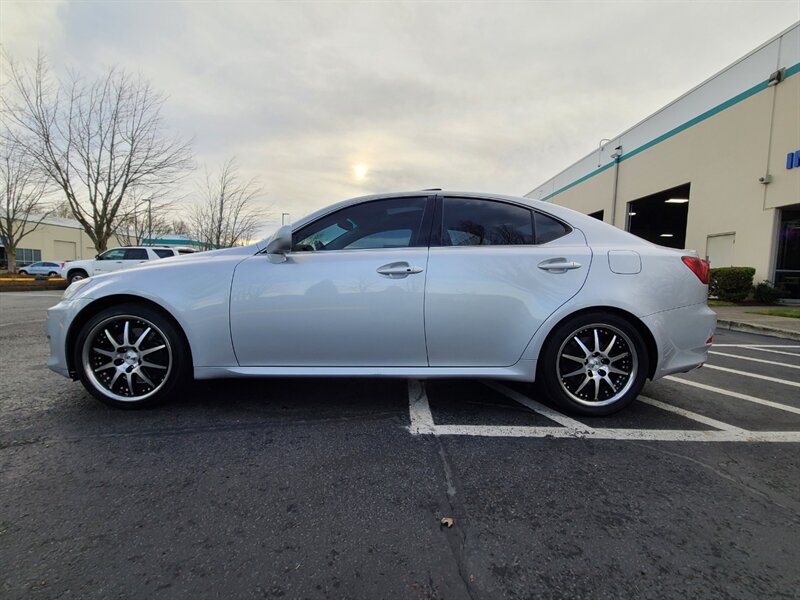 2008 Lexus IS 350 Luxury Plus / V6 / LEATHER / NAV / CAM /LOADED  / 3.5 L / Moon Roof / Heated & Cooled Leather / Navigation / Backup Cam / Every Option / Top Shape - Photo 3 - Portland, OR 97217