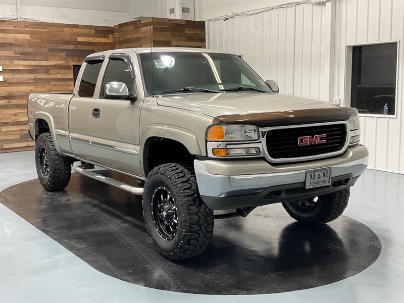 2002 GMC Sierra 1500 SLE 4Dr 4X4 / 4.8L V8 /1-OWNER / 32,000 MILES  /RUST FREE / NEW WHEELS TIRES - Photo 2 - Gladstone, OR 97027