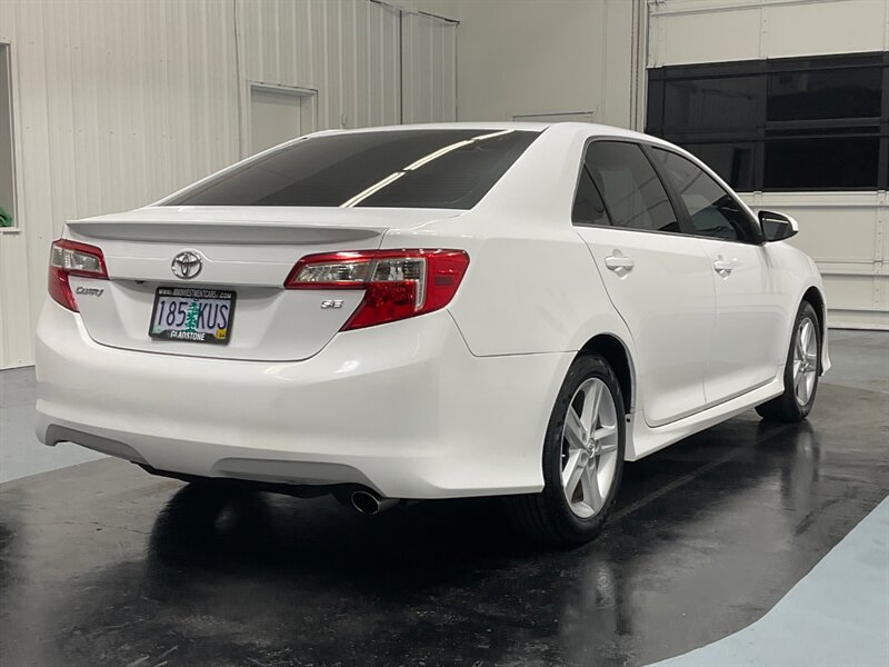 2014 Toyota Camry SE Sedan / 2.5L 4Cyl / Backup Camera / Excel Cond   - Photo 9 - Gladstone, OR 97027