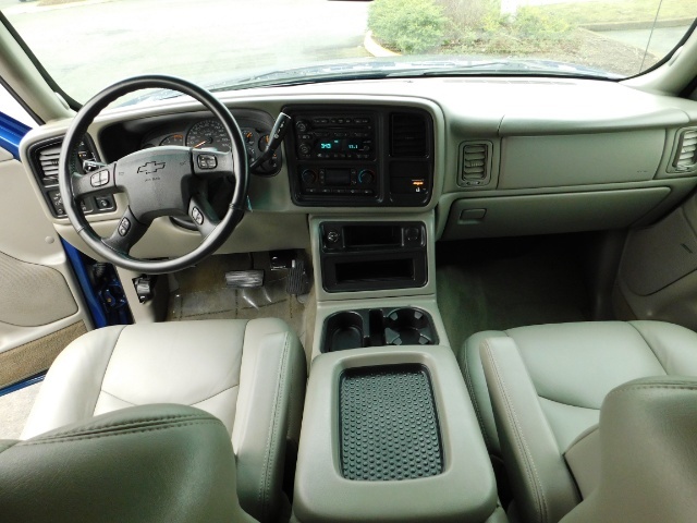 2004 Chevrolet Silverado 3500 LT 4dr / 4X4 / V8 8.1Liter / DUALLY / LOW LOW MILE   - Photo 15 - Portland, OR 97217