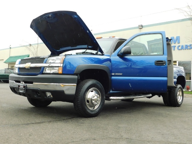 2004 Chevrolet Silverado 3500 LT 4dr / 4X4 / V8 8.1Liter / DUALLY / LOW LOW MILE   - Photo 21 - Portland, OR 97217